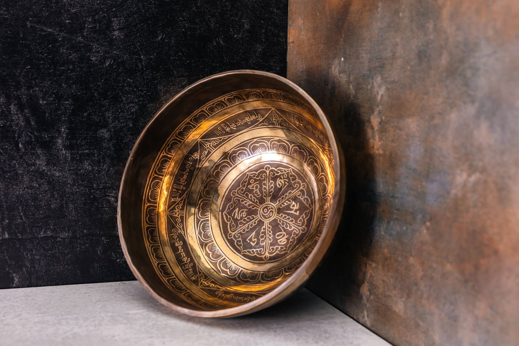 10' D Tone 3rd Octave Bronze 0939