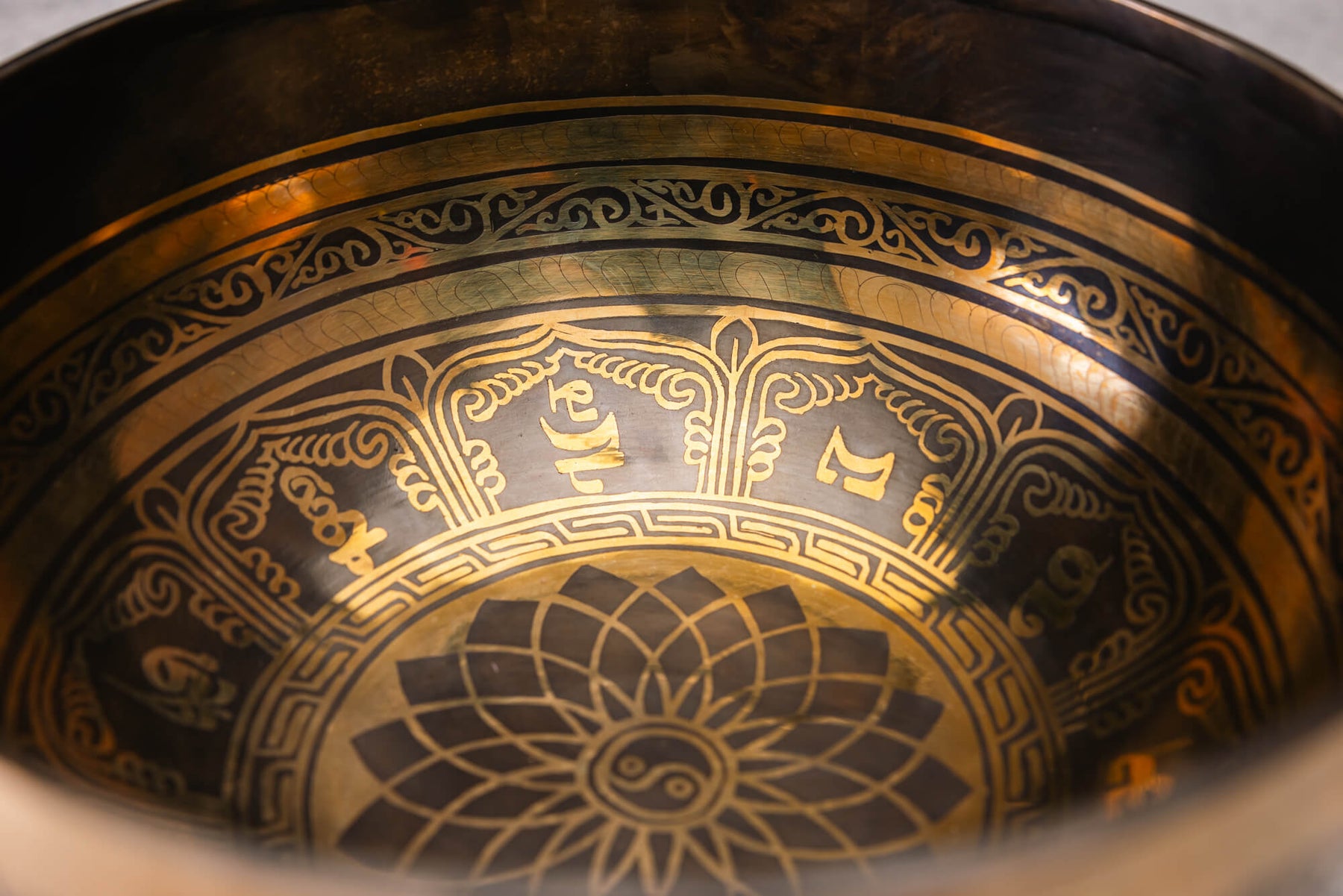 9.25' D Tone 3rd Octave Bronze 0998