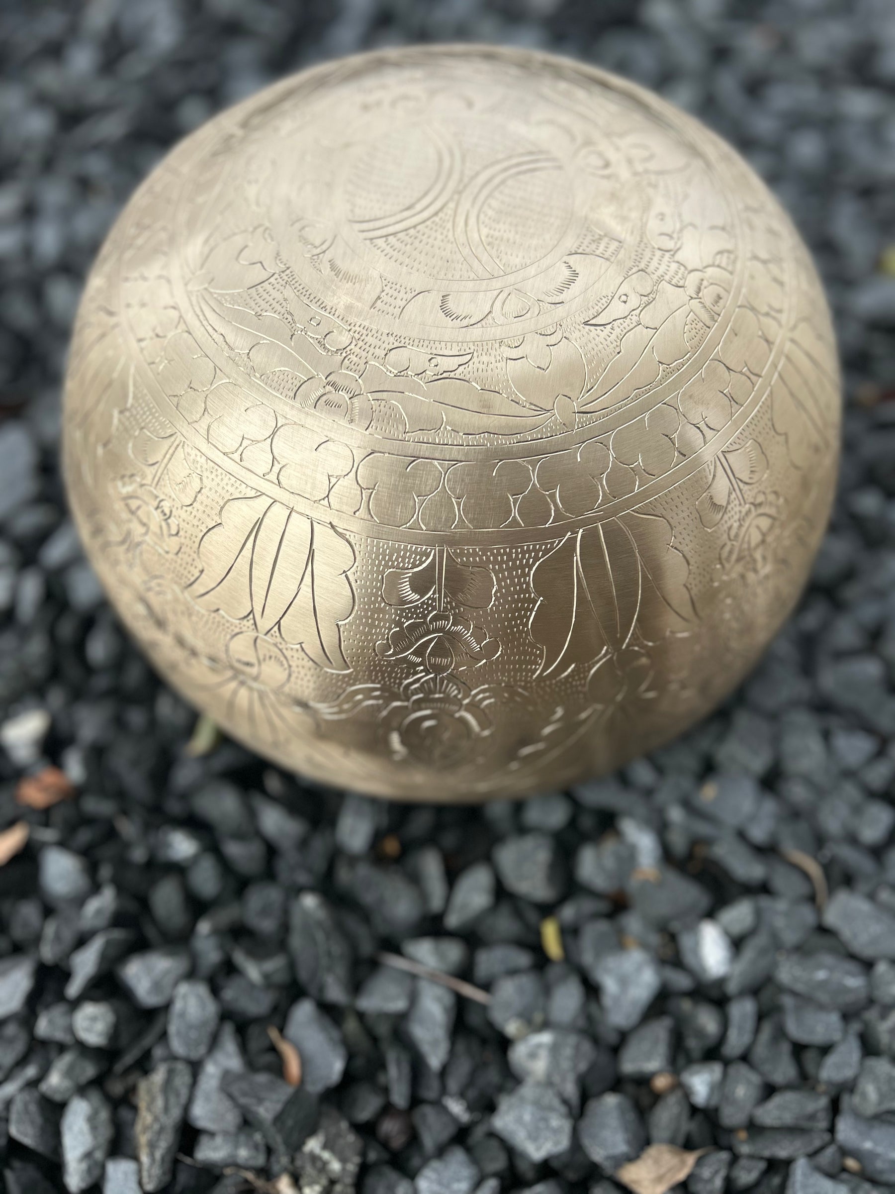 The Golden Leaf Bowl: 10.5 inch | 3rd Octave Subtle Etchings