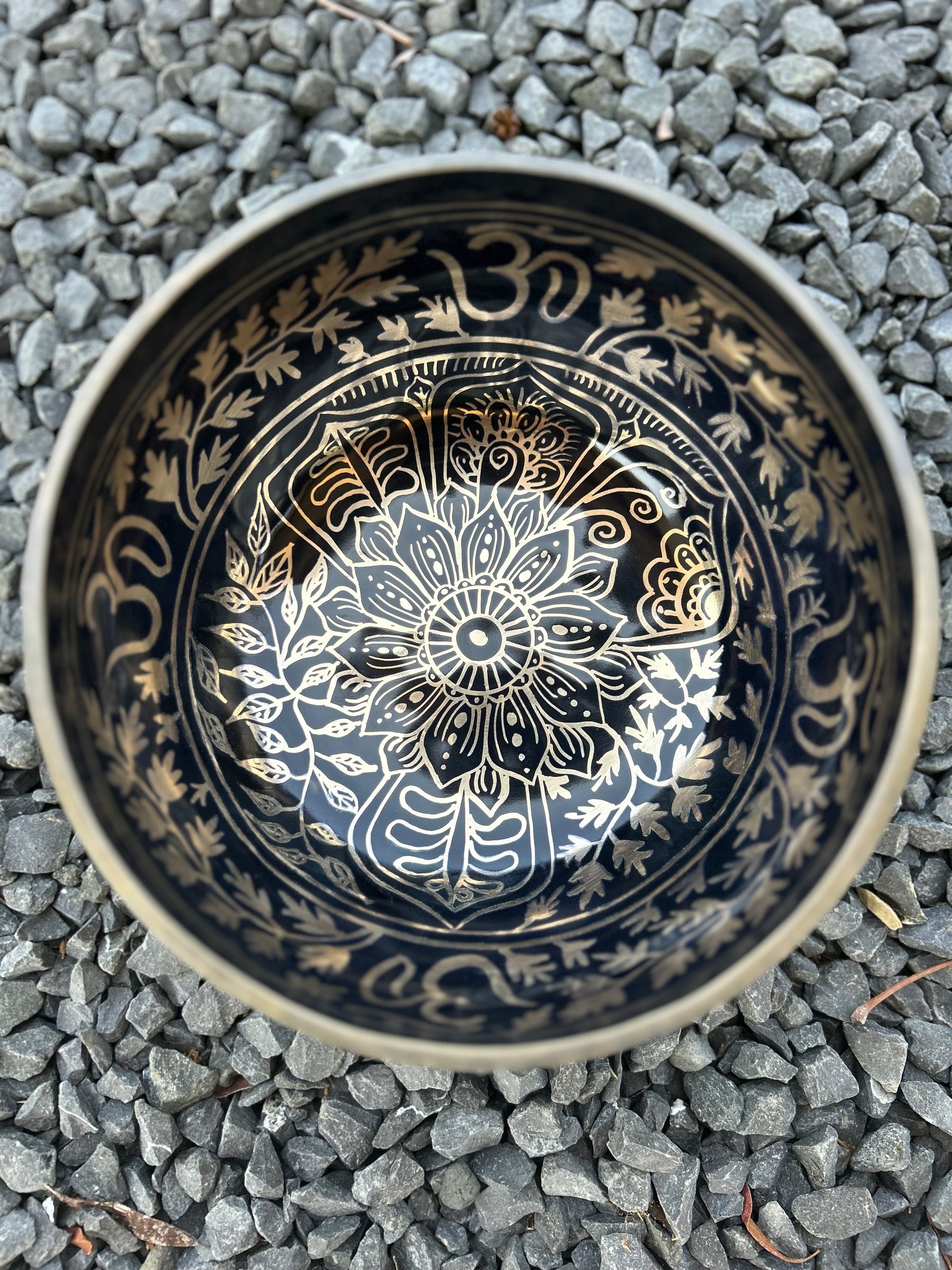 The Soulflower Bowl: 8.75 inch | Etched Bowl