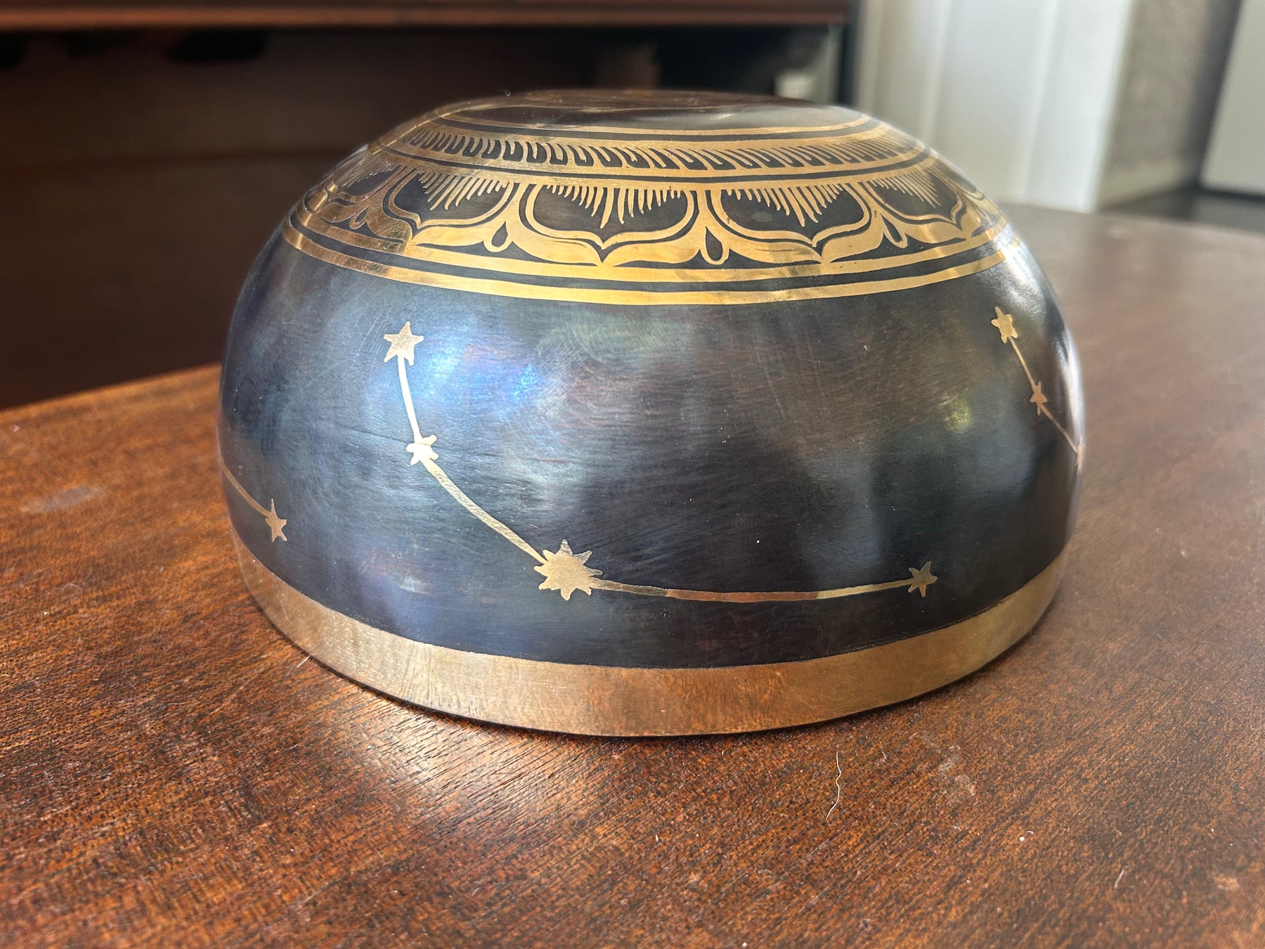 The Aries Singing Bowl: 9 inch Large | Handmade In Nepal