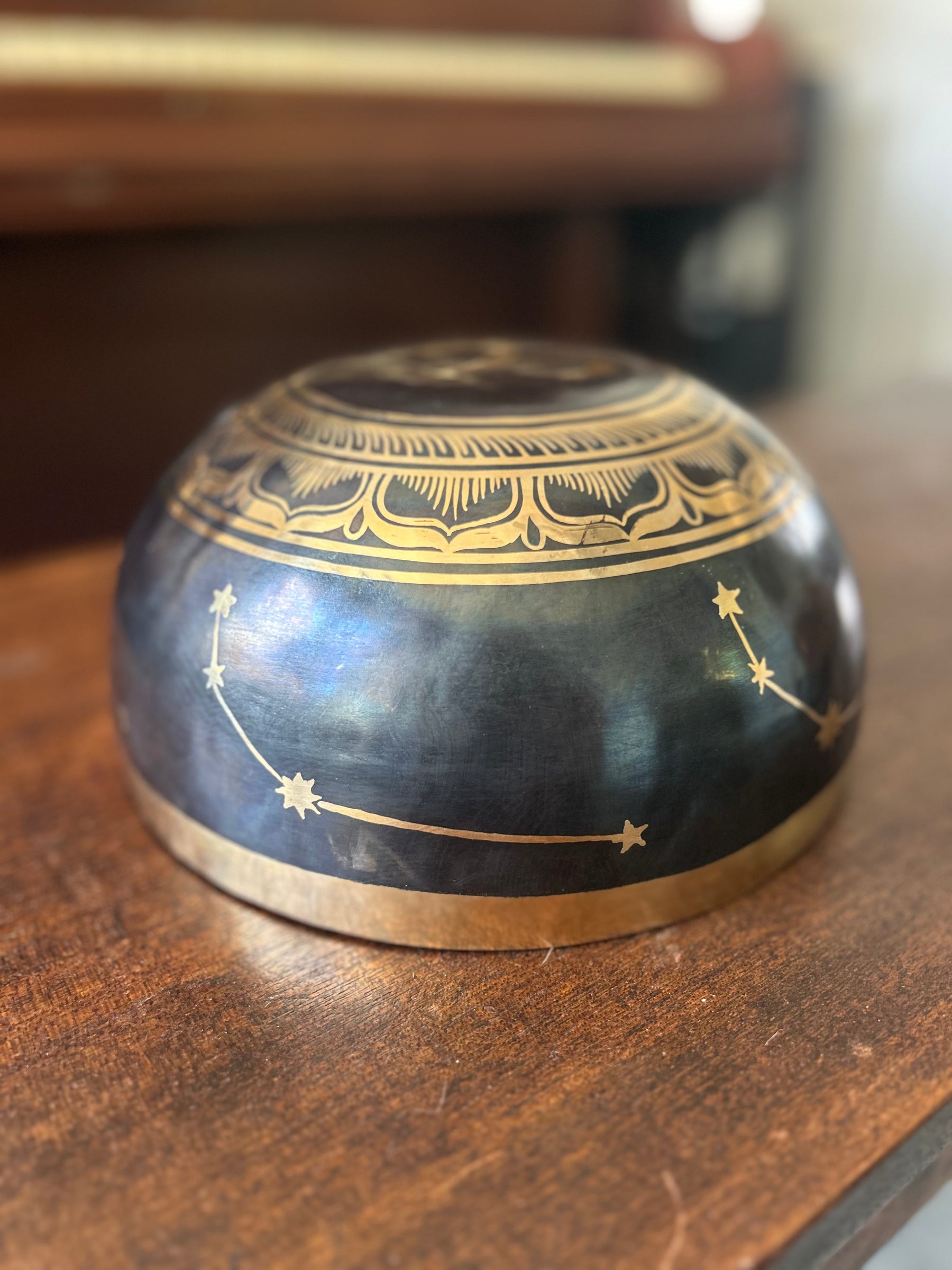 The Aries Singing Bowl: 9 inch Large | Handmade In Nepal