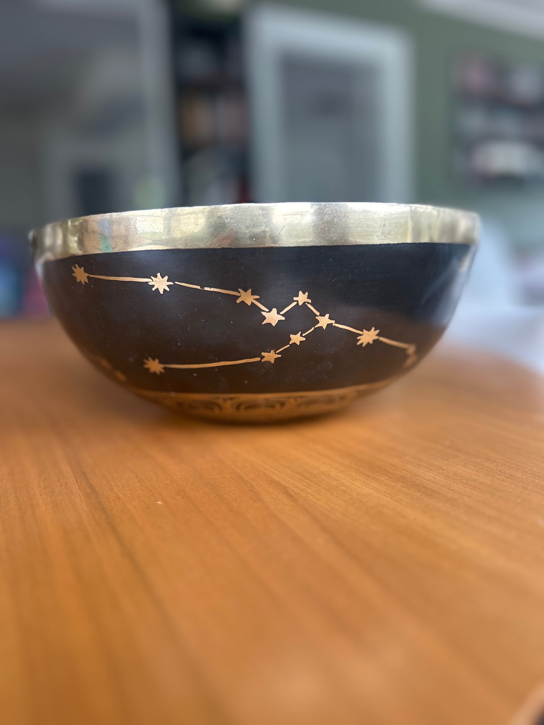 The Taurus Singing Bowl - 9 inch Large | Handmade In Nepal