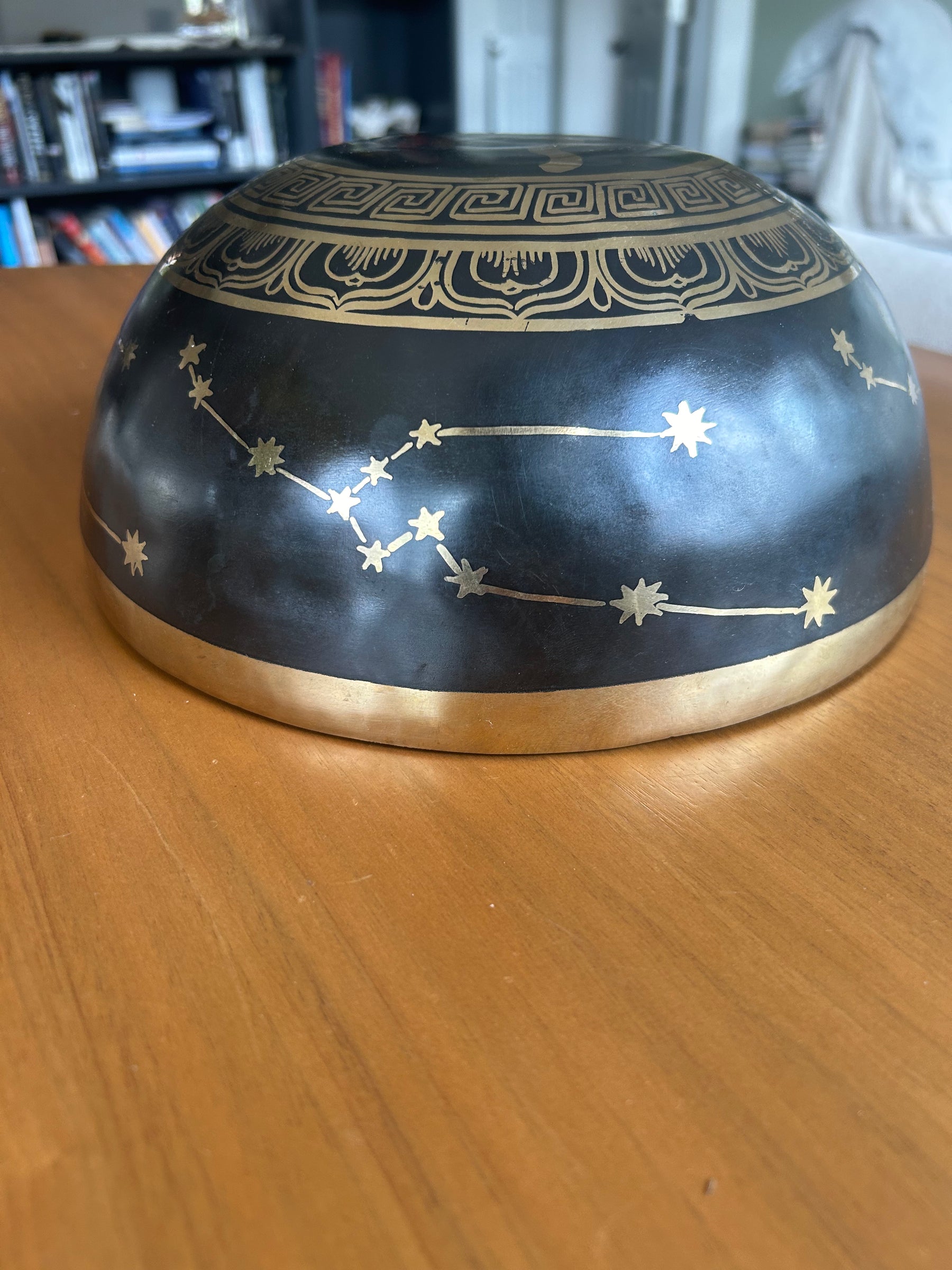 The Taurus Singing Bowl - 9 inch Large | Handmade In Nepal