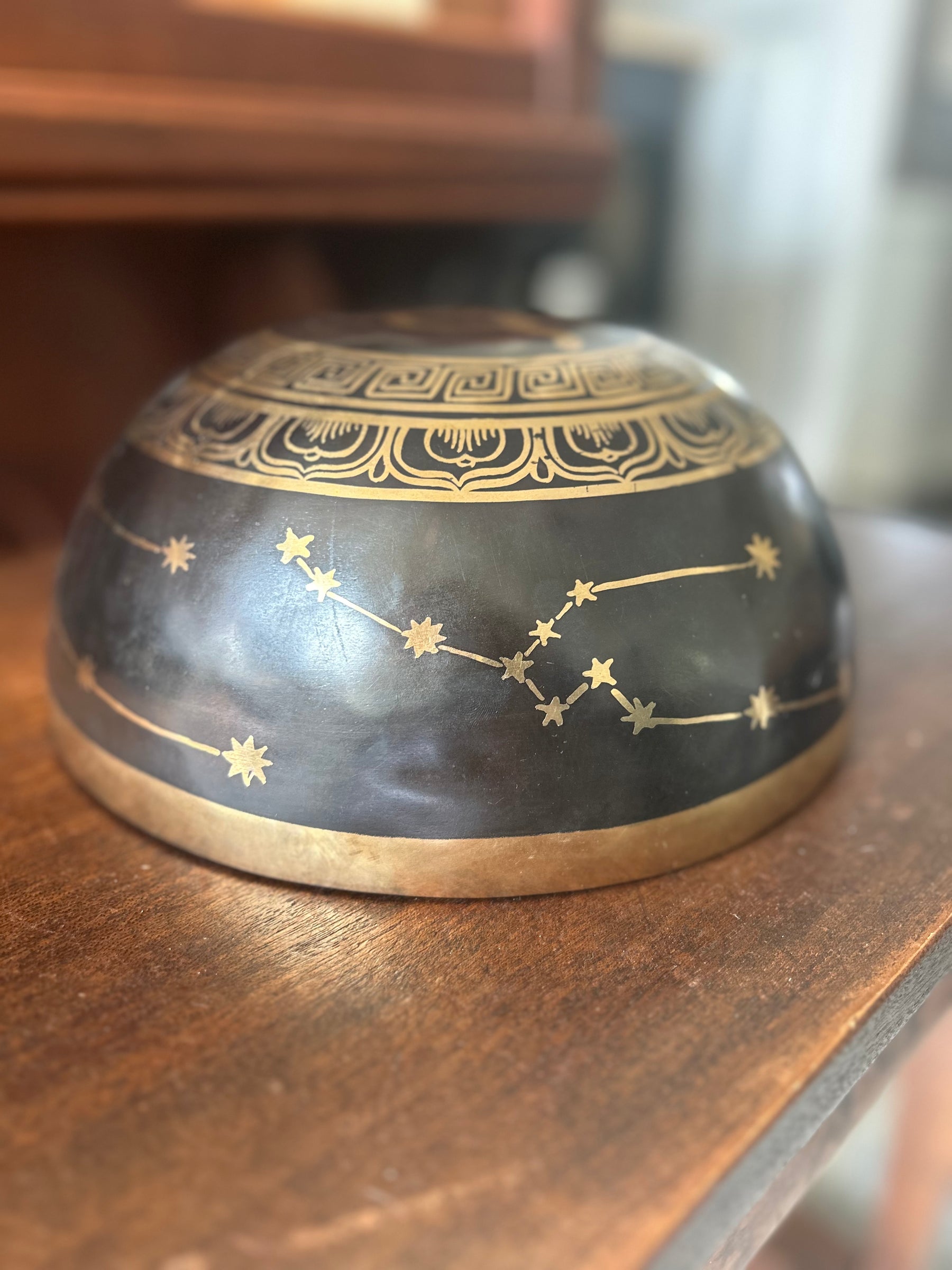 The Taurus Singing Bowl - 9 inch Large | Handmade In Nepal