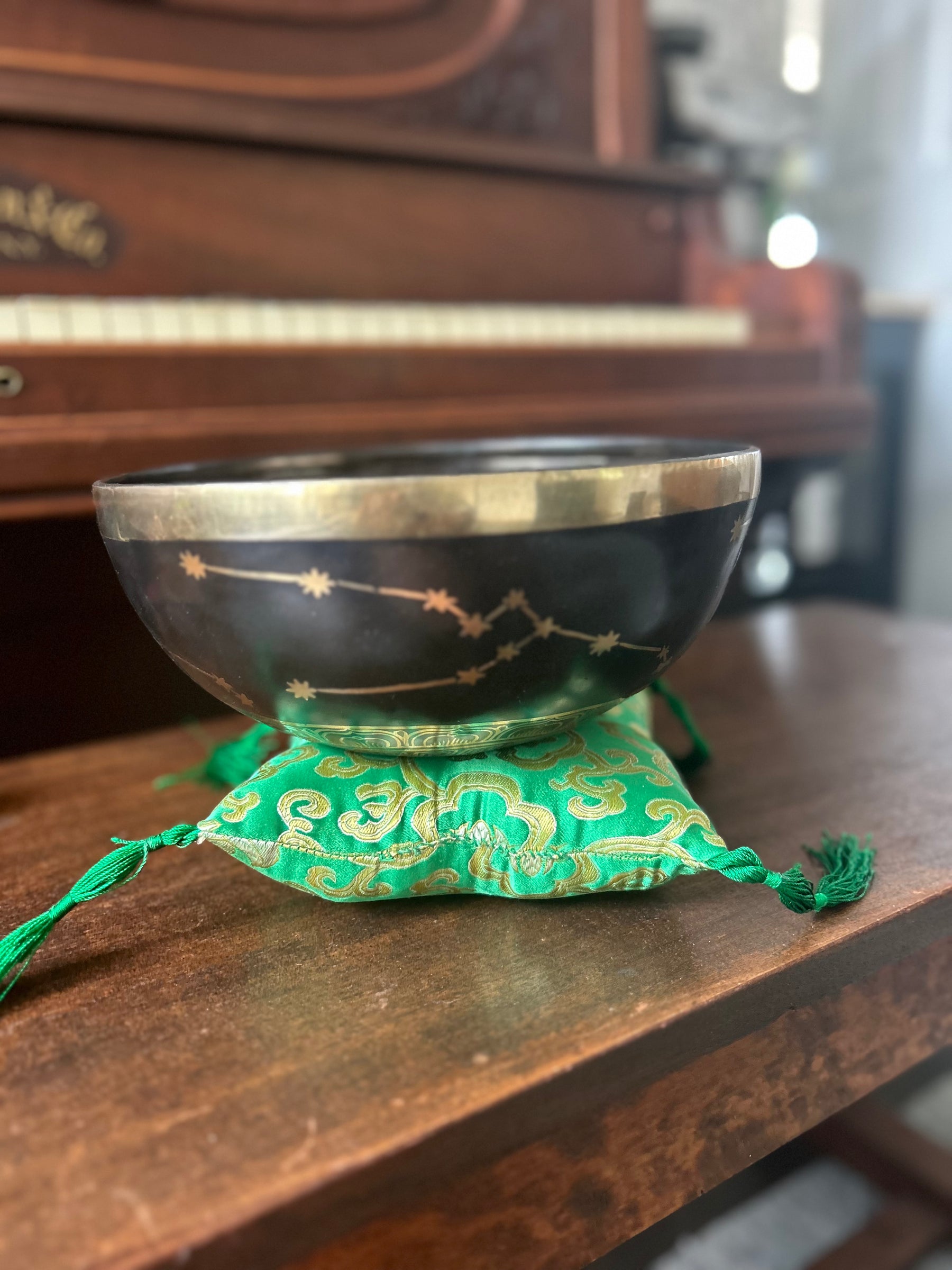 The Taurus Singing Bowl - 9 inch Large | Handmade In Nepal