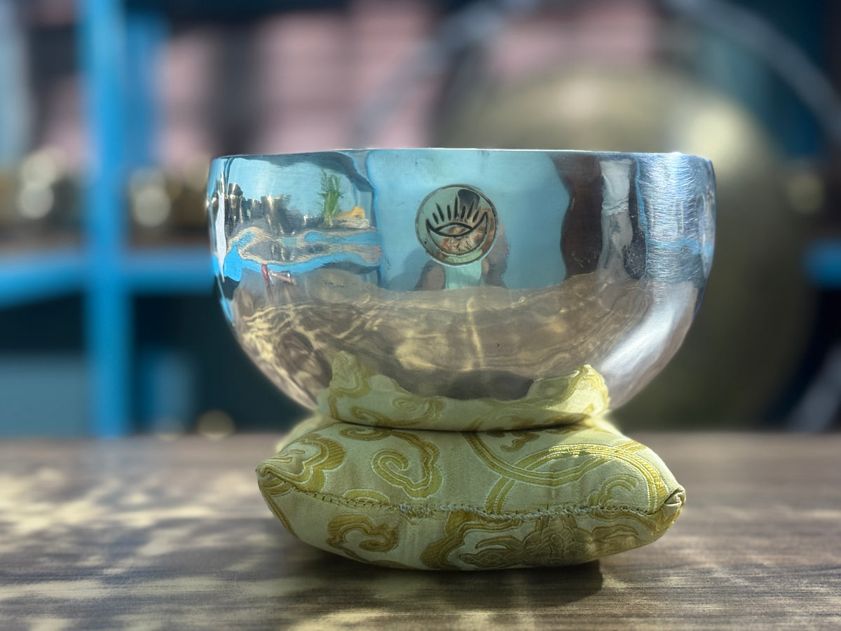 The Silver Singing Bowl: 7 inch | Silver Plated Singing Bowl