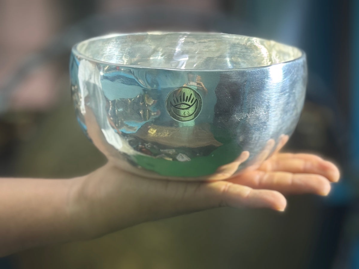 The Silver Singing Bowl: 7 inch | Silver Plated Singing Bowl