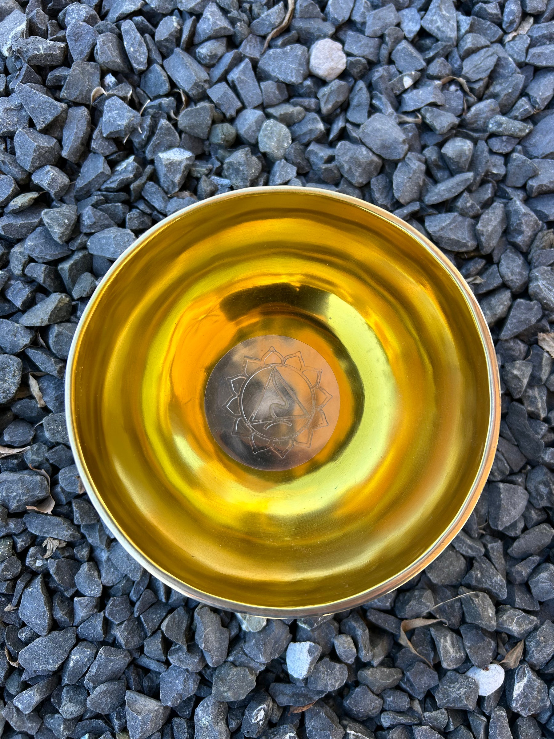 5.75 Inch 4th Octave E-Note Solar Plexus Chakra Bowl