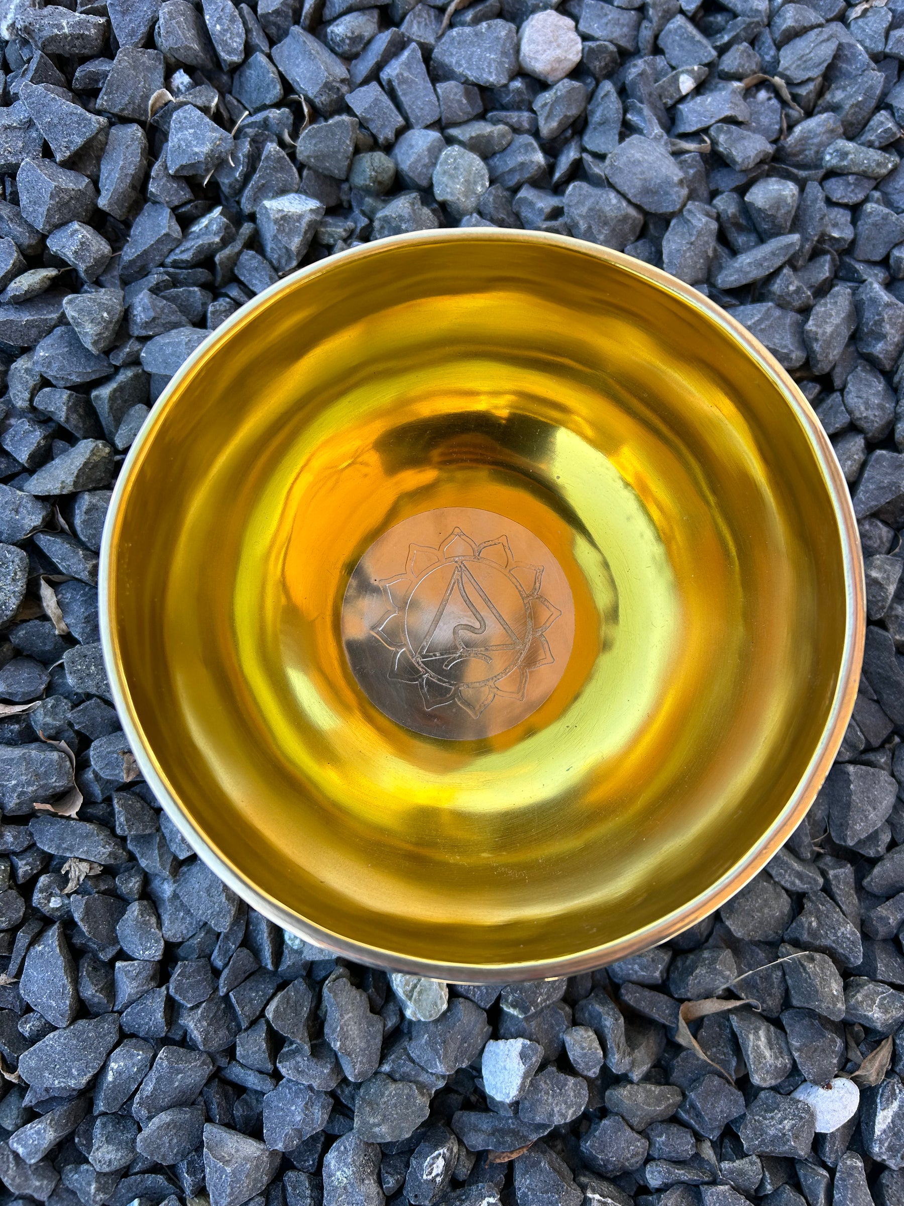 5.75 Inch 4th Octave E-Note Solar Plexus Chakra Bowl