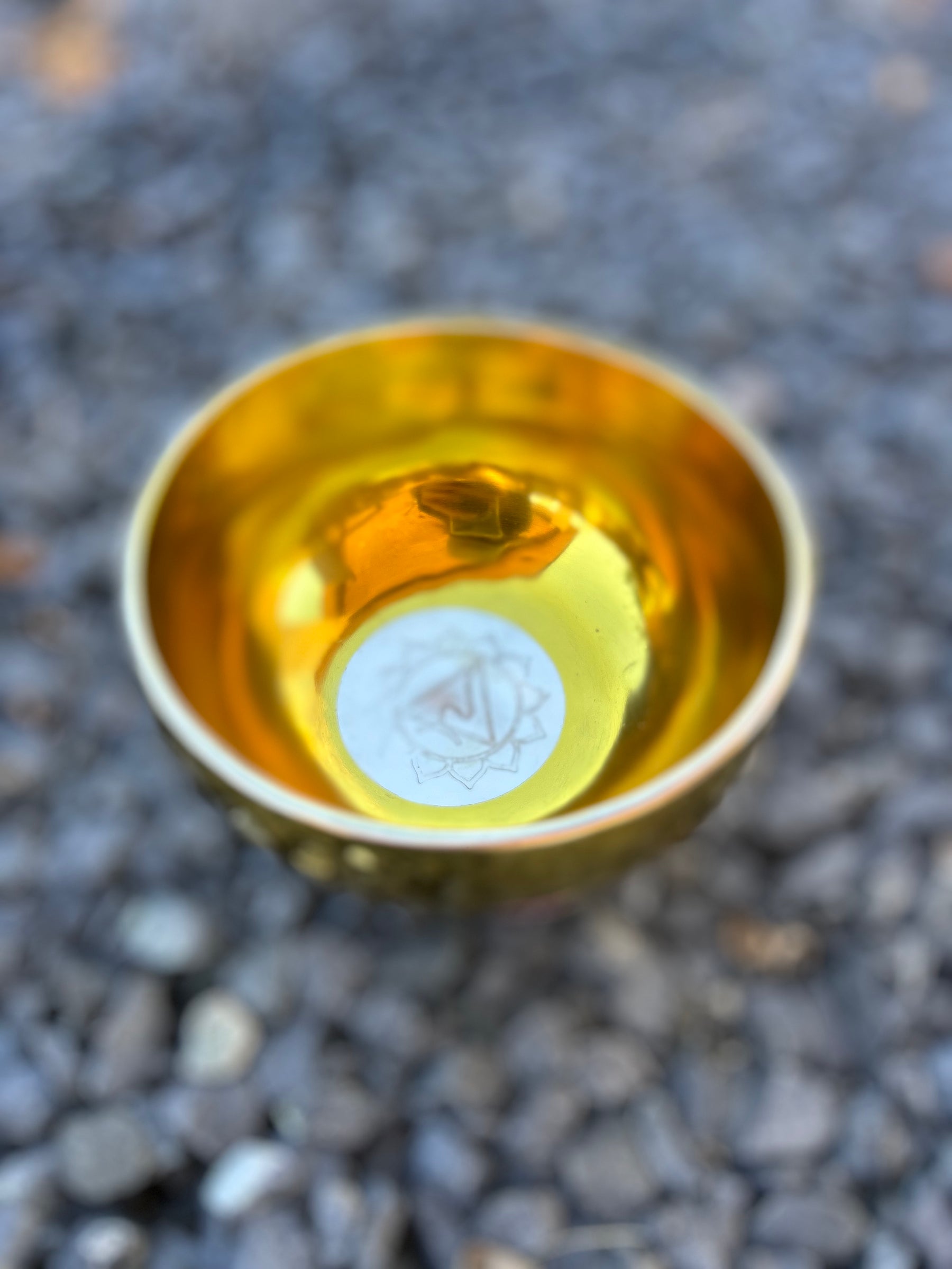 5.75 Inch 4th Octave E-Note Solar Plexus Chakra Bowl