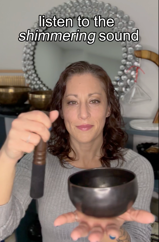 Why Does This 40-Second Video Make You So Calm? Singing Bowls and Voice.