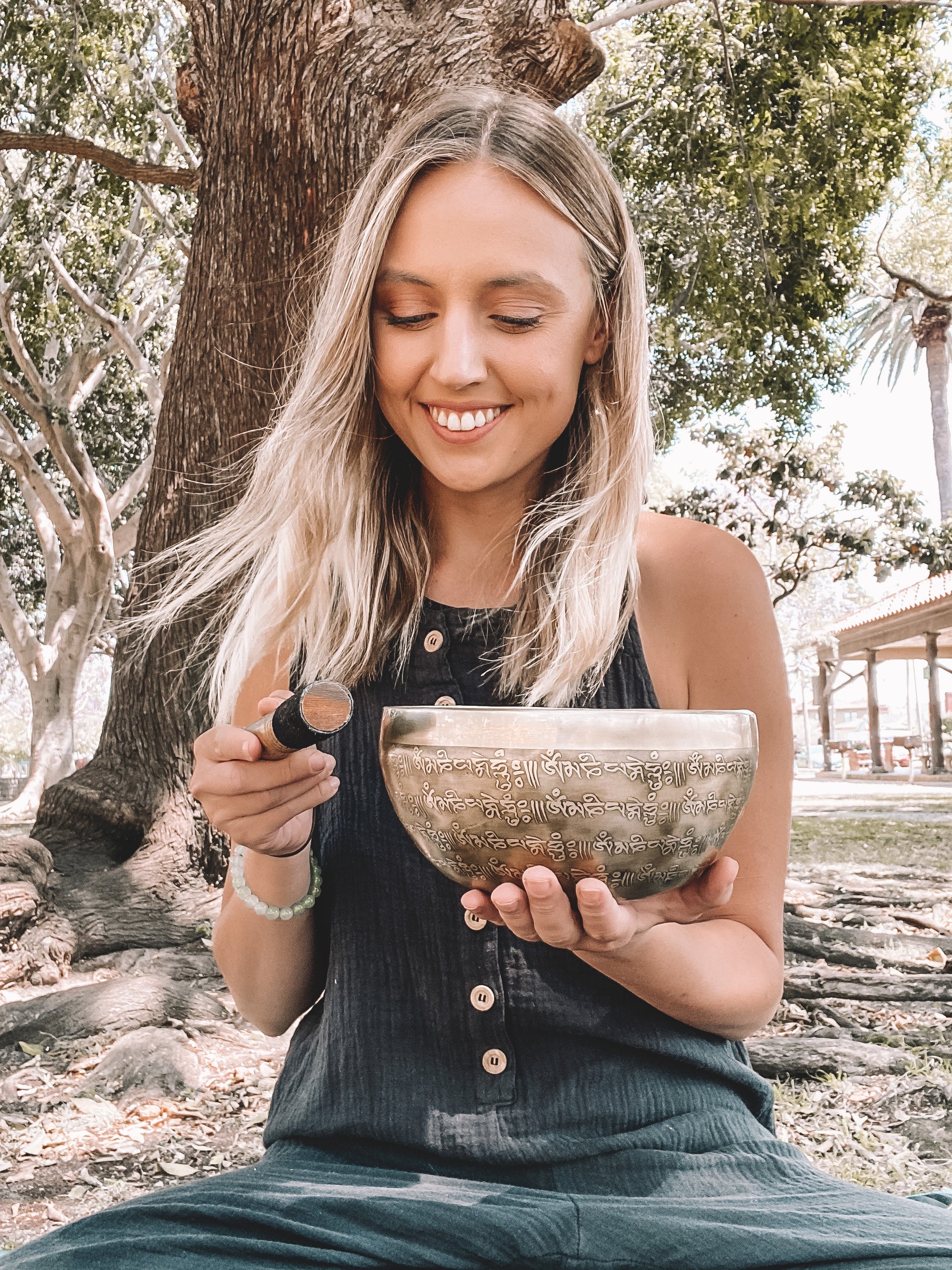 The Foundations Of Sound Starter Set: 2 Bronze Singing Bowls And How To Play Course
