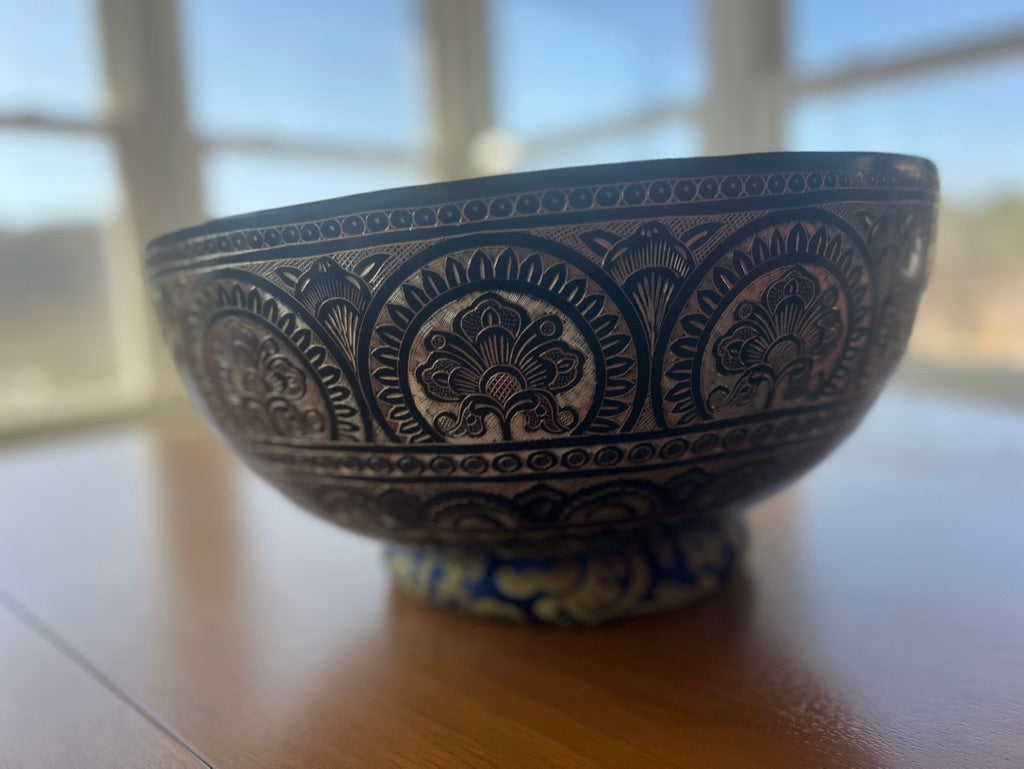 The 15.5 Inch Deep Engraved Midnight Lotus Singing Bowl I Handmade Large Format Bell Bronze