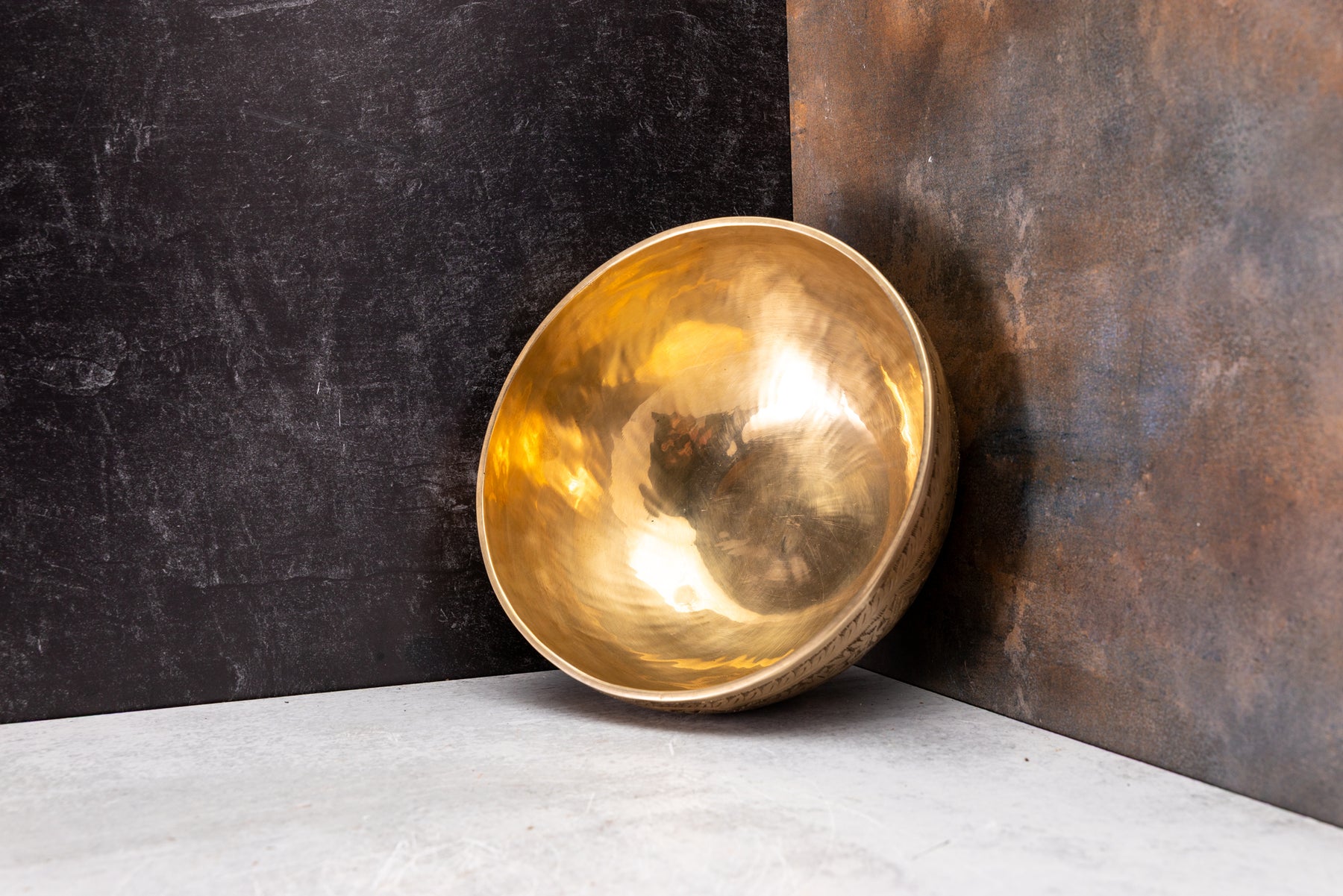 9.5' D Tone 3rd Octave Bronze 0863