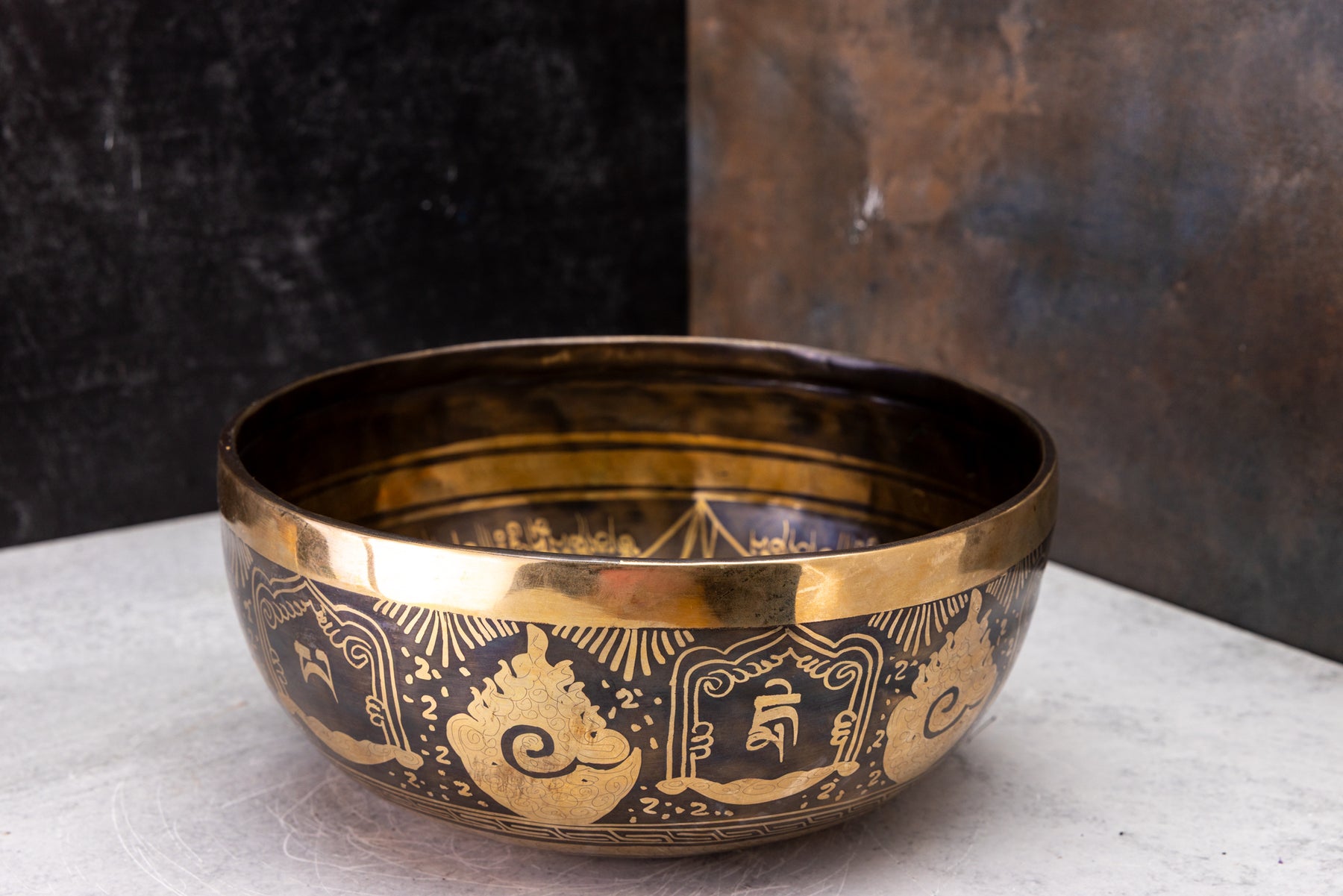 9' D Tone 3rd Octave Bronze 0940