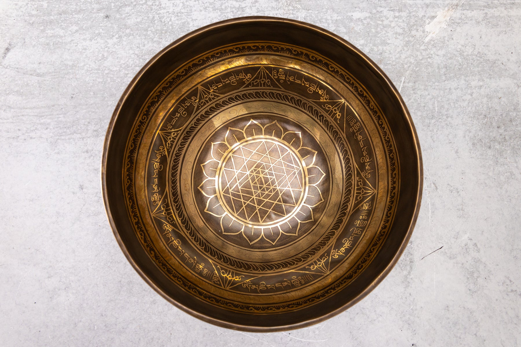 9.25' D Tone 3rd Octave Bronze 1014