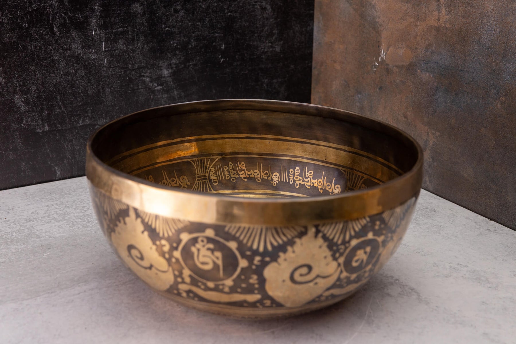 9.5' C Tone 3rd Octave Bronze 0936