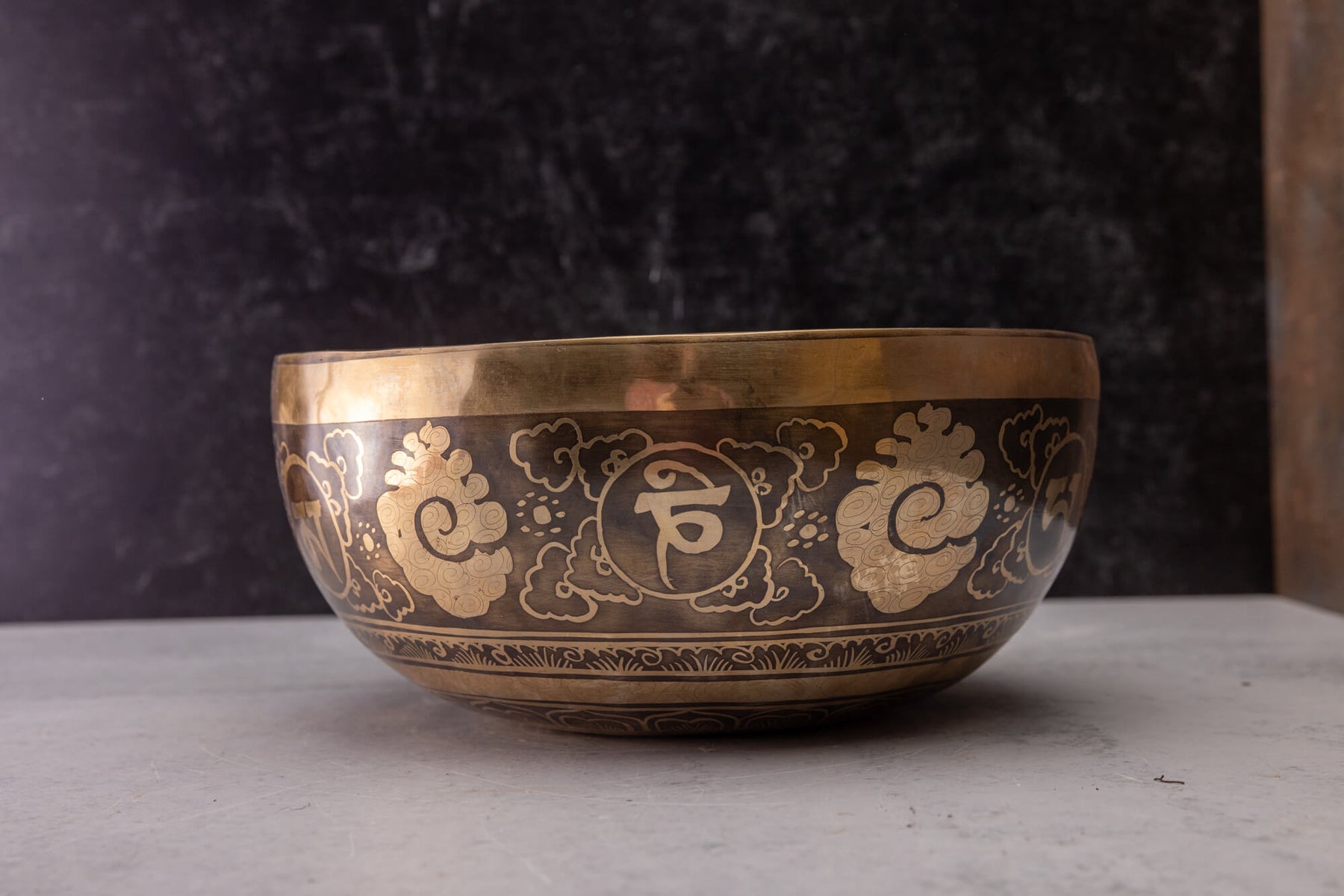 9.5' D Tone 3rd Octave Bronze 0953