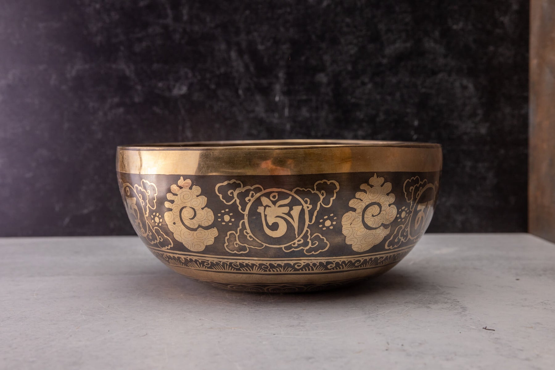 9.5' D Tone 3rd Octave Bronze 0953