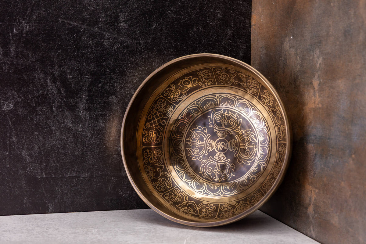 9.5' D Tone 3rd Octave Bronze 0953