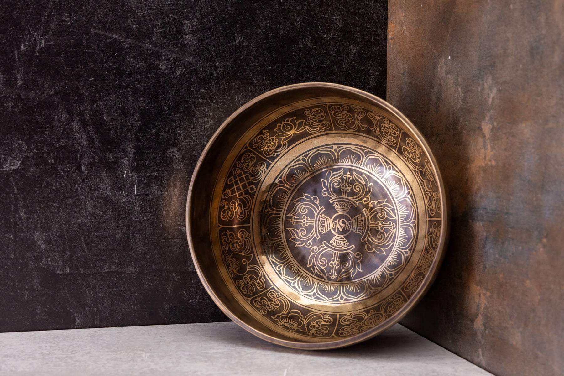 9.5' D Tone 3rd Octave Bronze 0953