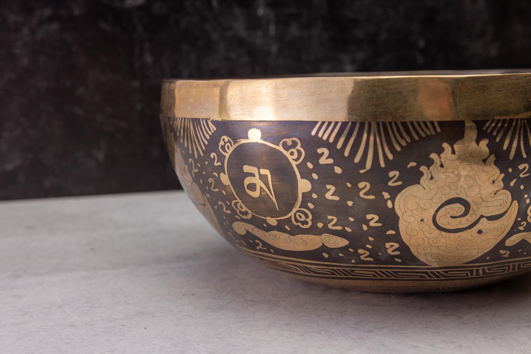 9.25' D Tone 3rd Octave Bronze 01000