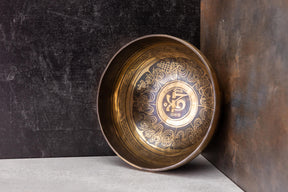 9.25' D Tone 3rd Octave Bronze 01000