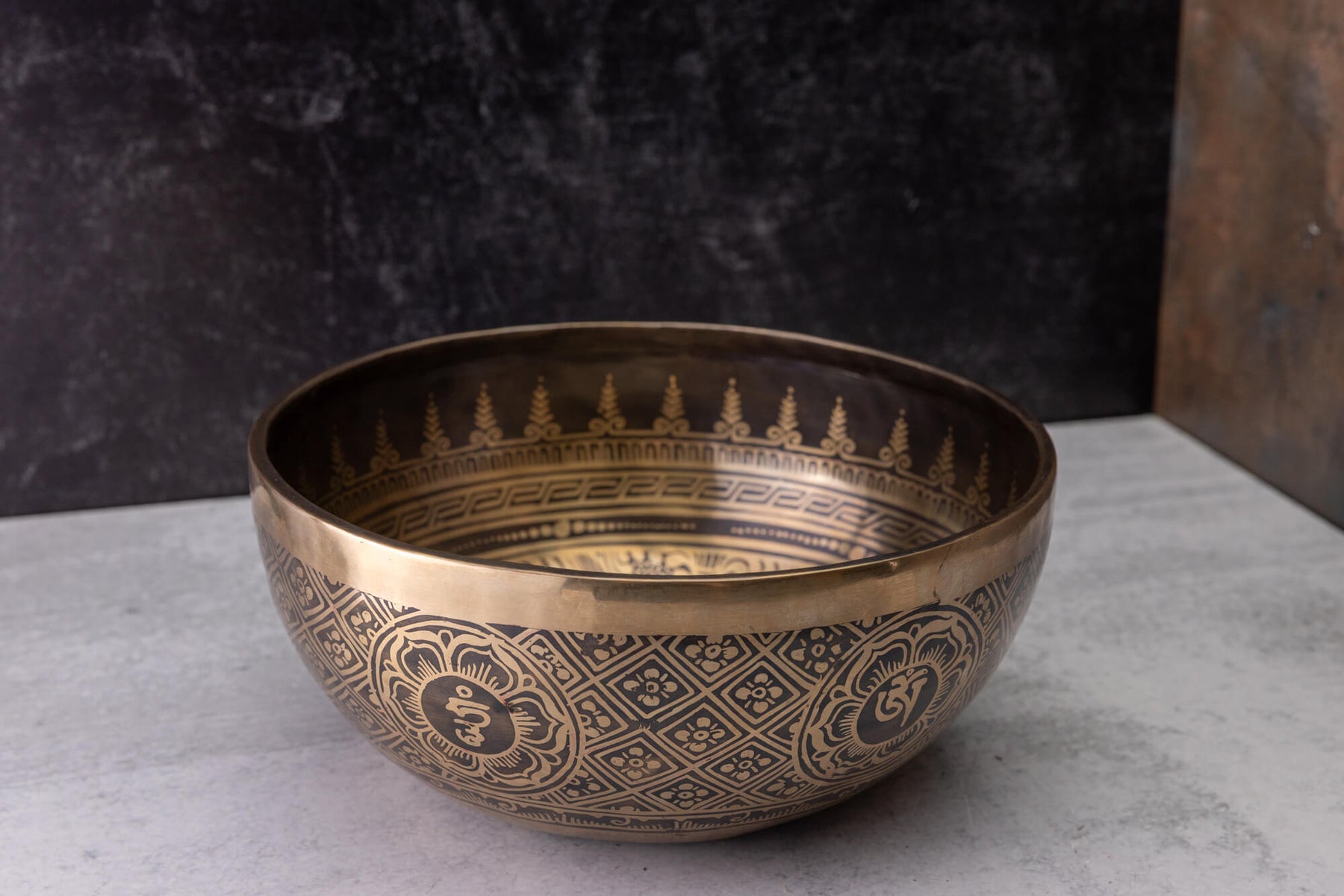 9.5' D Tone 3rd Octave Bronze 0803