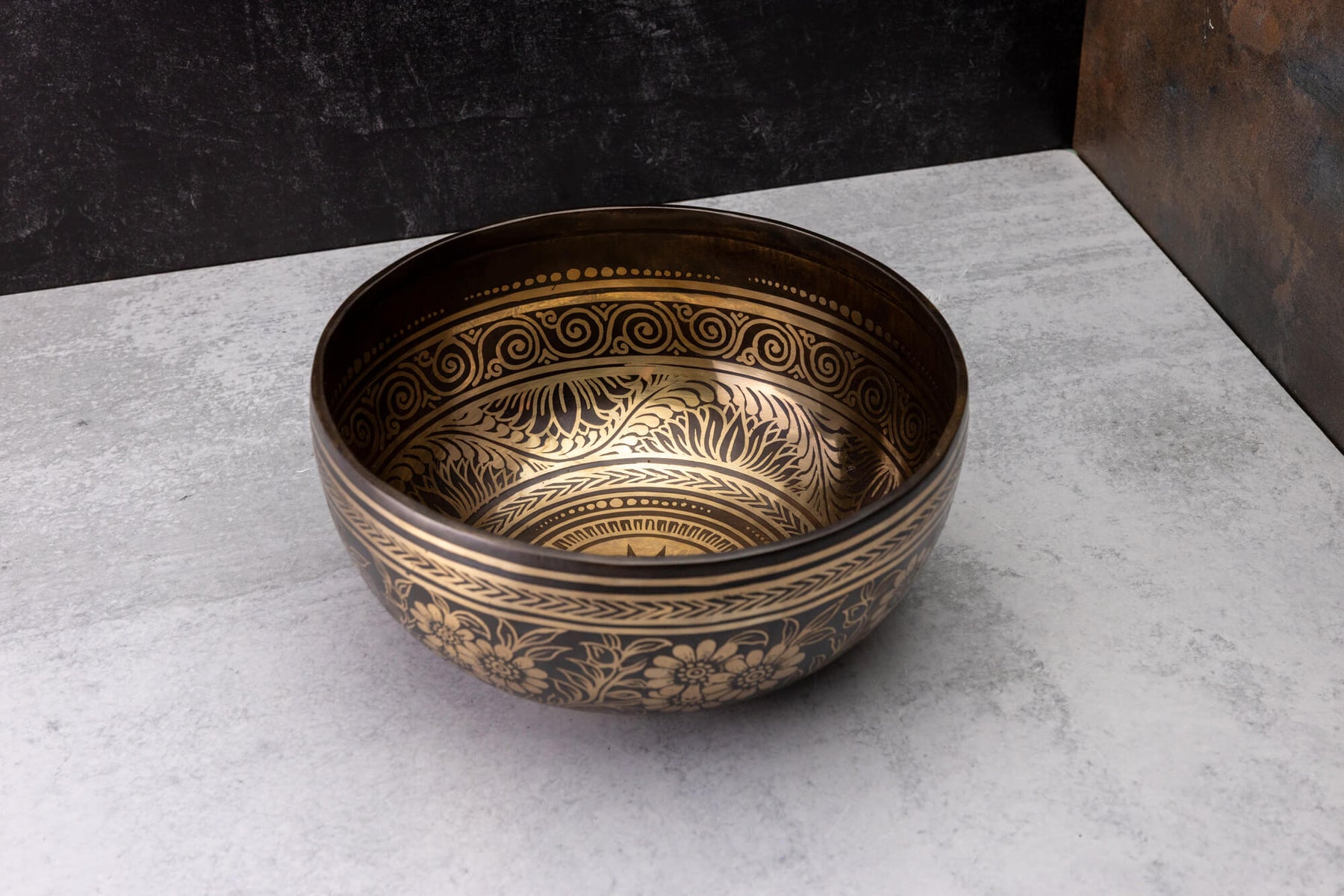 8.5' E Tone 3rd Octave Bronze 0963