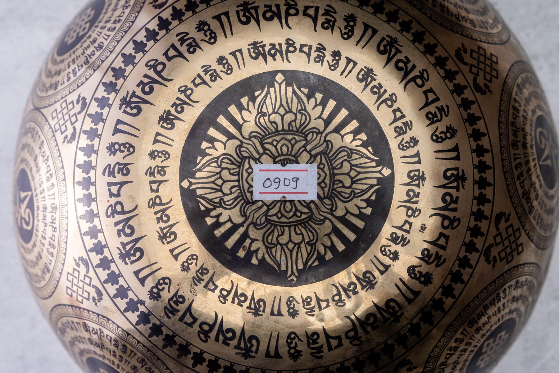 9.25' D Tone 3rd Octave Bronze 0909