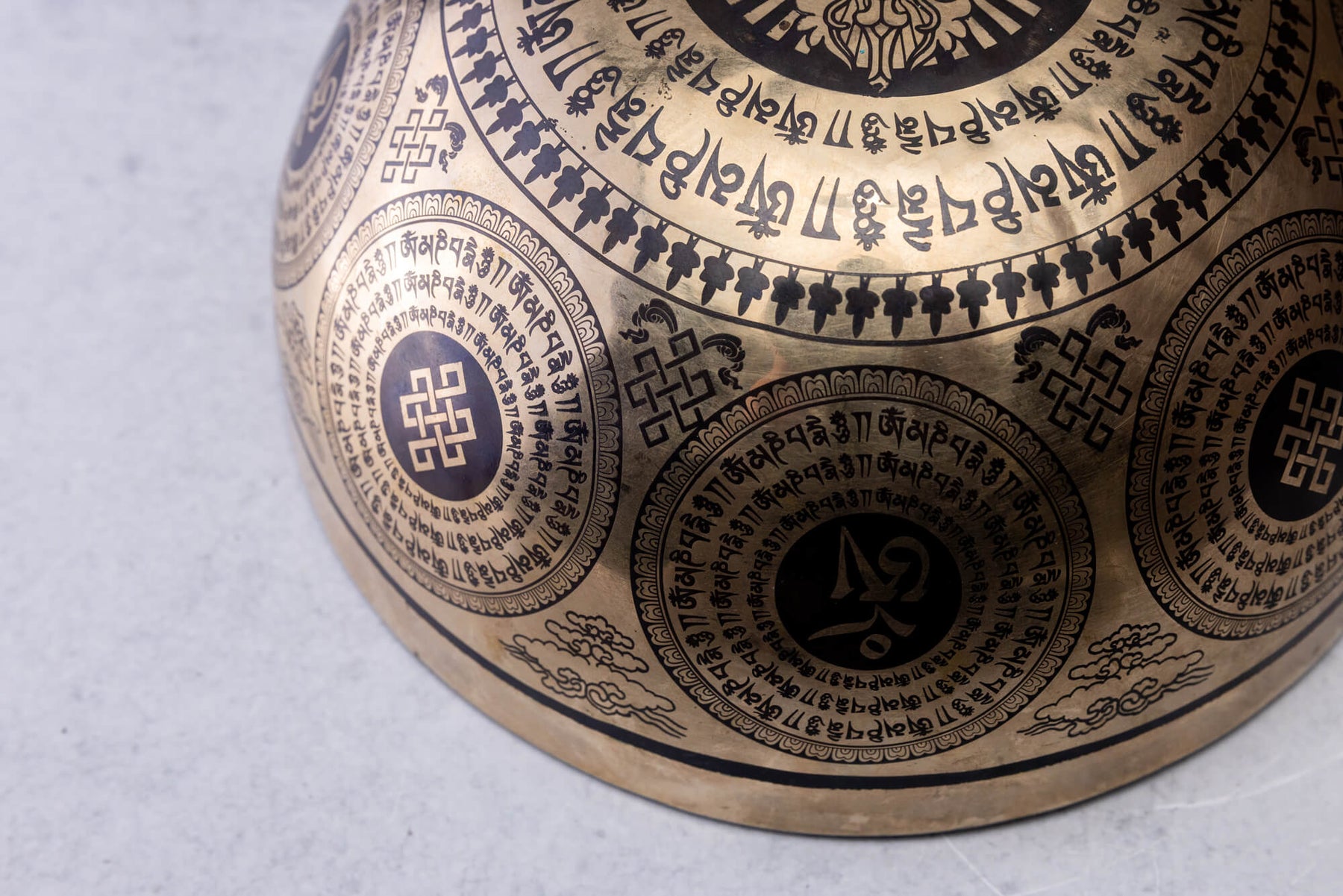 9.25' D Tone 3rd Octave Bronze 0909