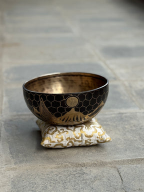 The Summit Bowl: 9 Inch Diameter Masterpiece Bowl