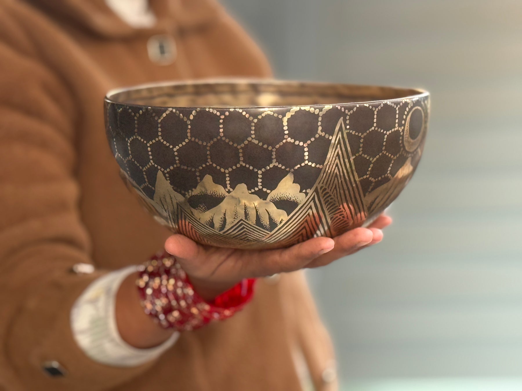 The Summit Bowl: 9 Inch Diameter Masterpiece Bowl