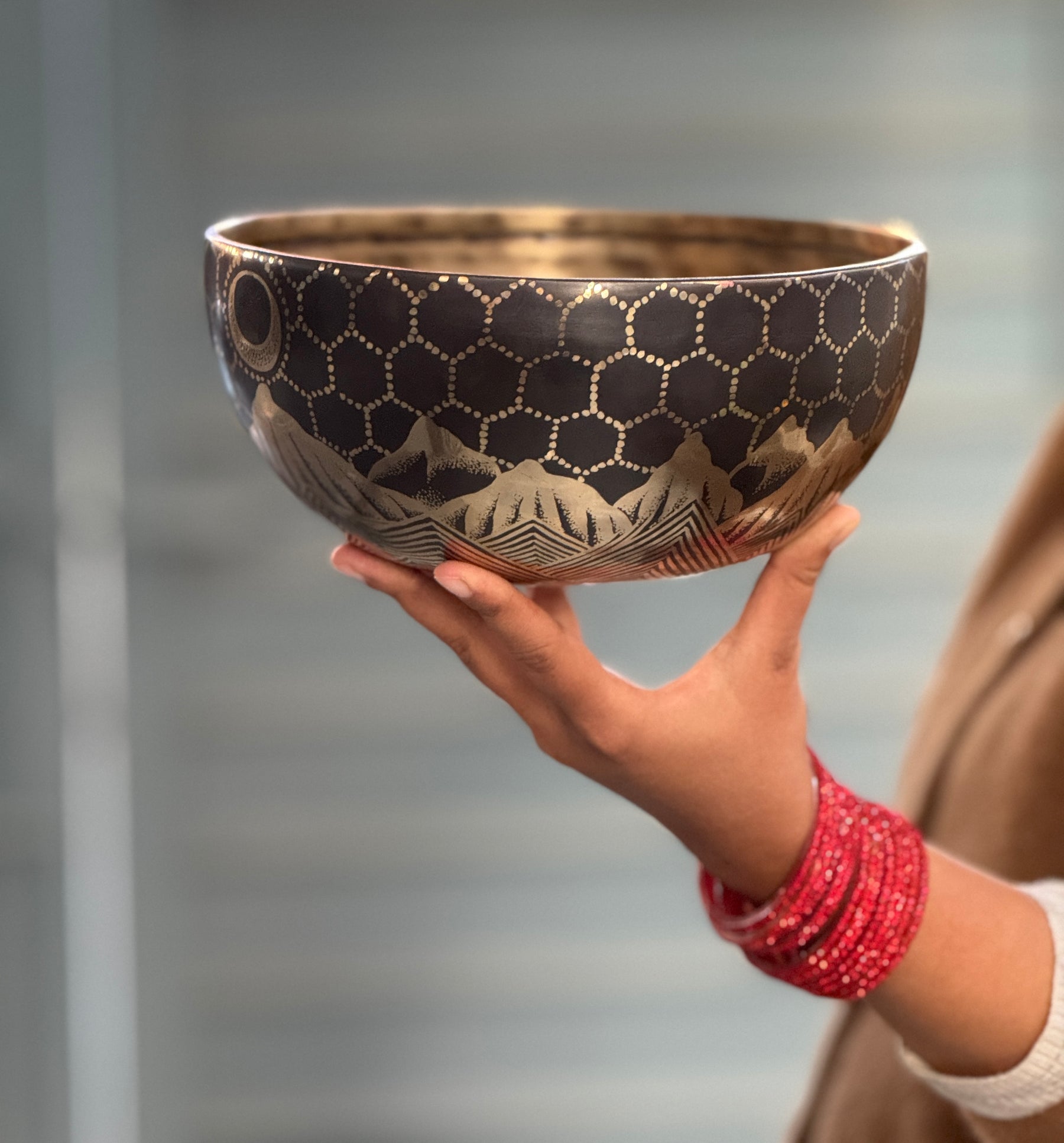 The Summit Bowl: 9 Inch Diameter Masterpiece Bowl