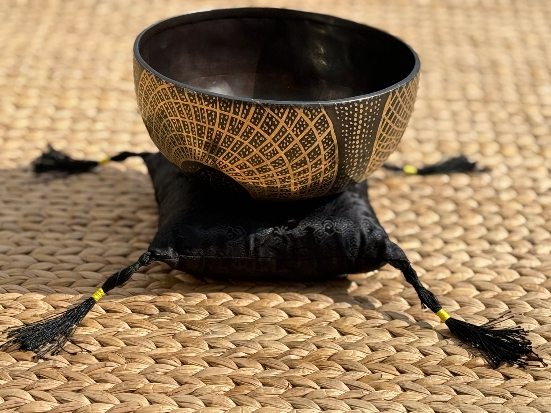 The Aether Bowl: 8 Inch Bell-Bronze Singing Bowl