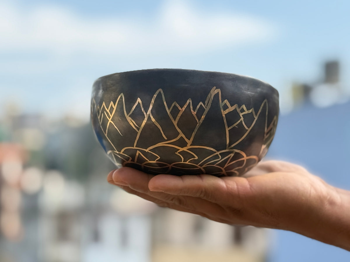 The Horizon Bowl: 6.5 Inch Bronze Handmade Limited Edition Singing Bowl