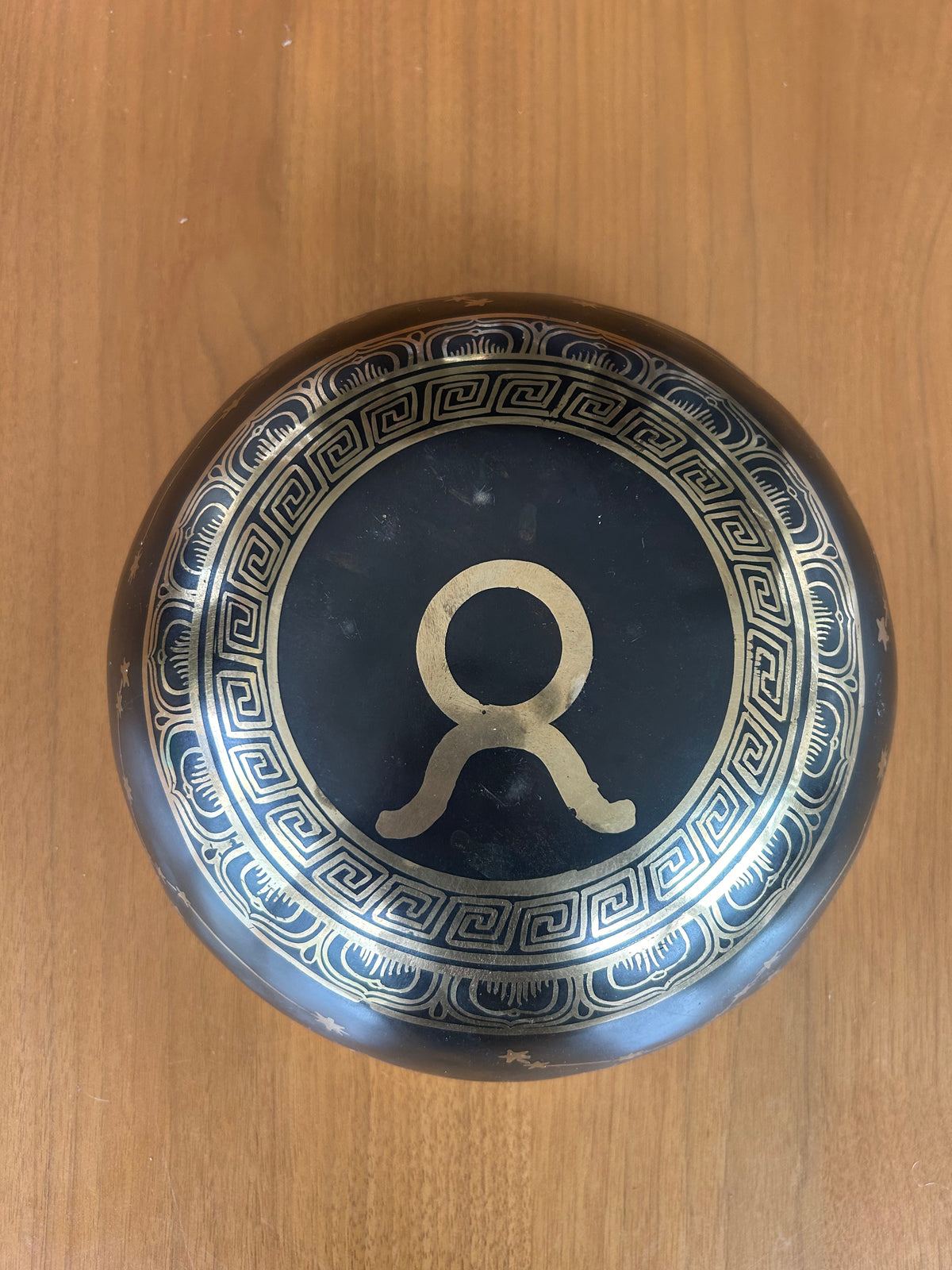 The Taurus Singing Bowl - 9 inch Large | Handmade In Nepal