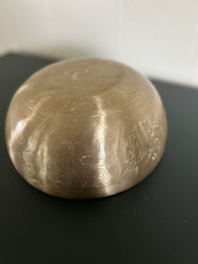 Golden Leaf Singing Bowl: 10.5 Inch 3rd Octave Subtle Etchings