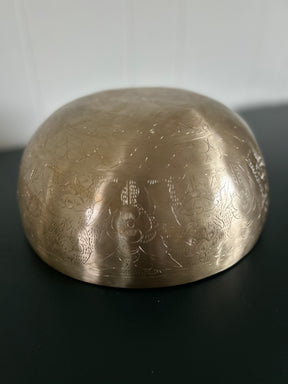 Golden Leaf Singing Bowl: 10.5 Inch 3rd Octave Subtle Etchings