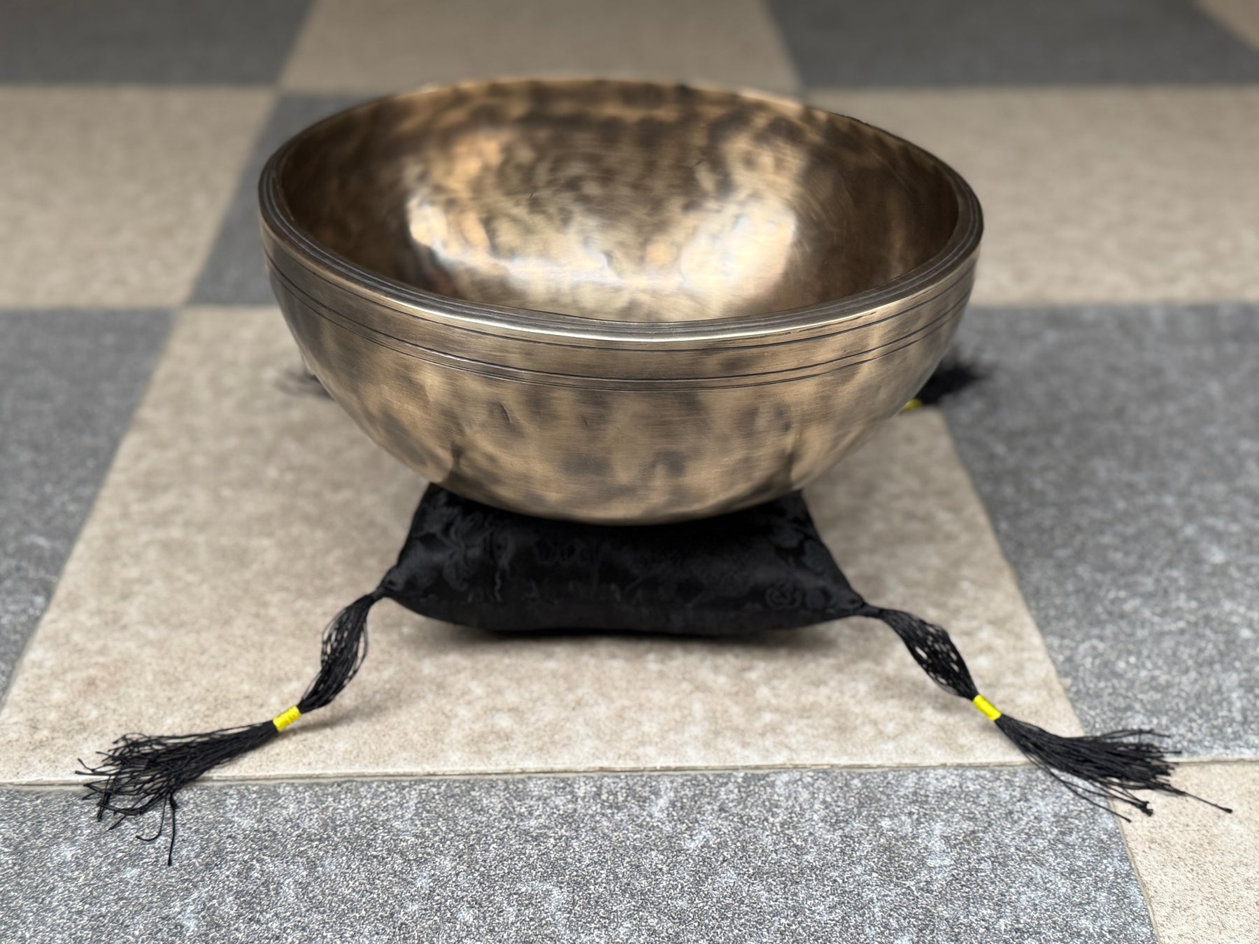 11 Inch Extra Thick Rim Handmade Lingam Bowl I Limited Edition Bowl