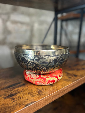 Starlight Solstice Bowl: 8.25 Inch Burnished Patina Relief Bronze Singing Bowl