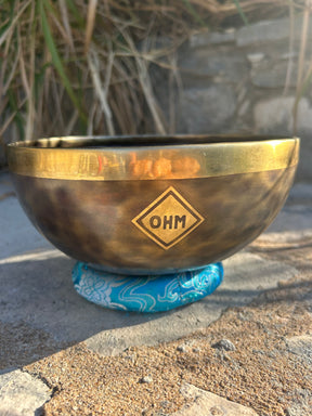 E Note 3rd Octave - Legacy Collection Handmade Bronze Makers Mark Singing Bowl