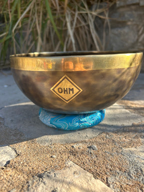 E Note 3rd Octave - Legacy Collection Handmade Bronze Makers Mark Singing Bowl