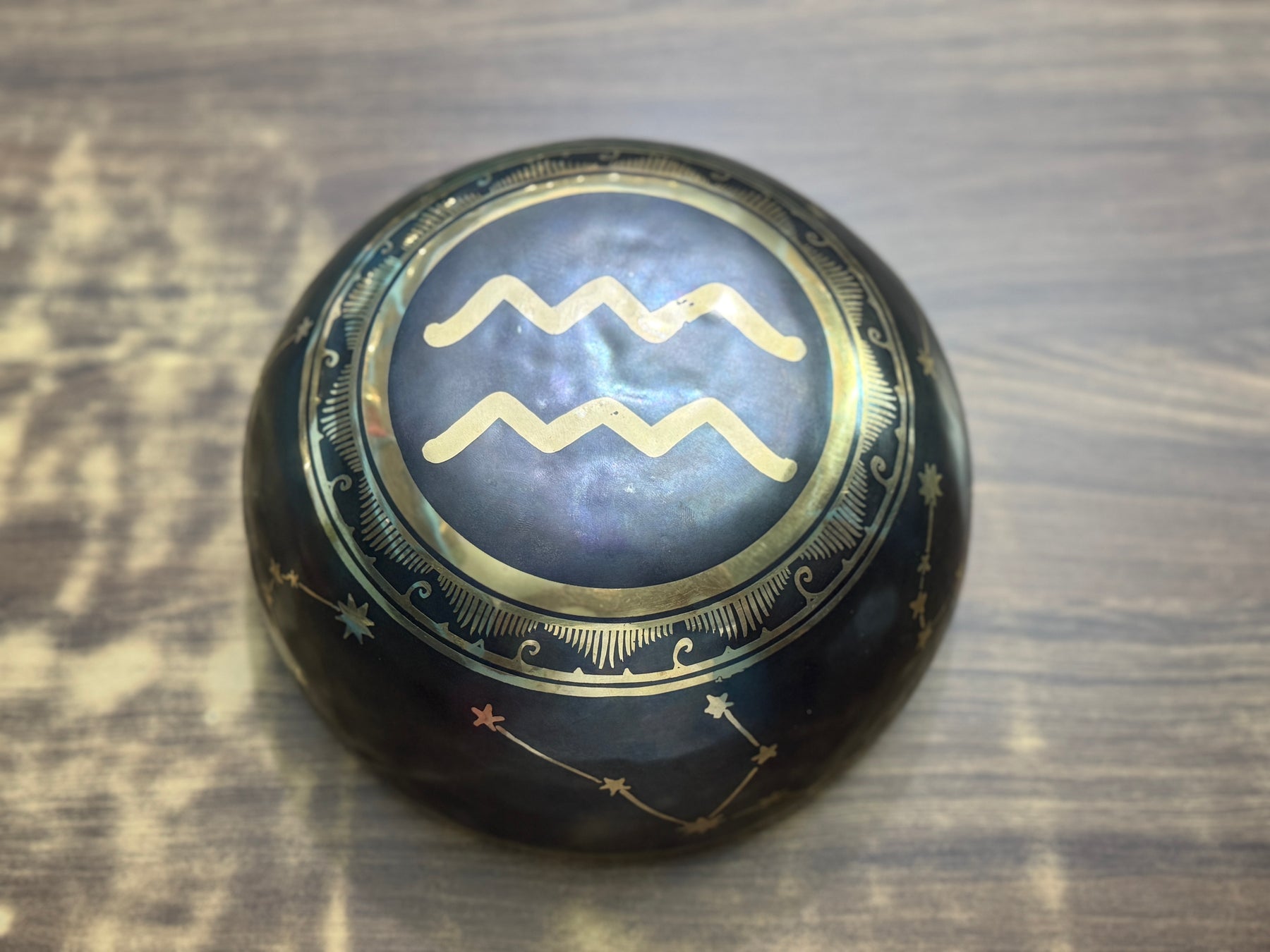 The Aquarius Singing Bowl - 9 inch Large | Handmade In Nepal