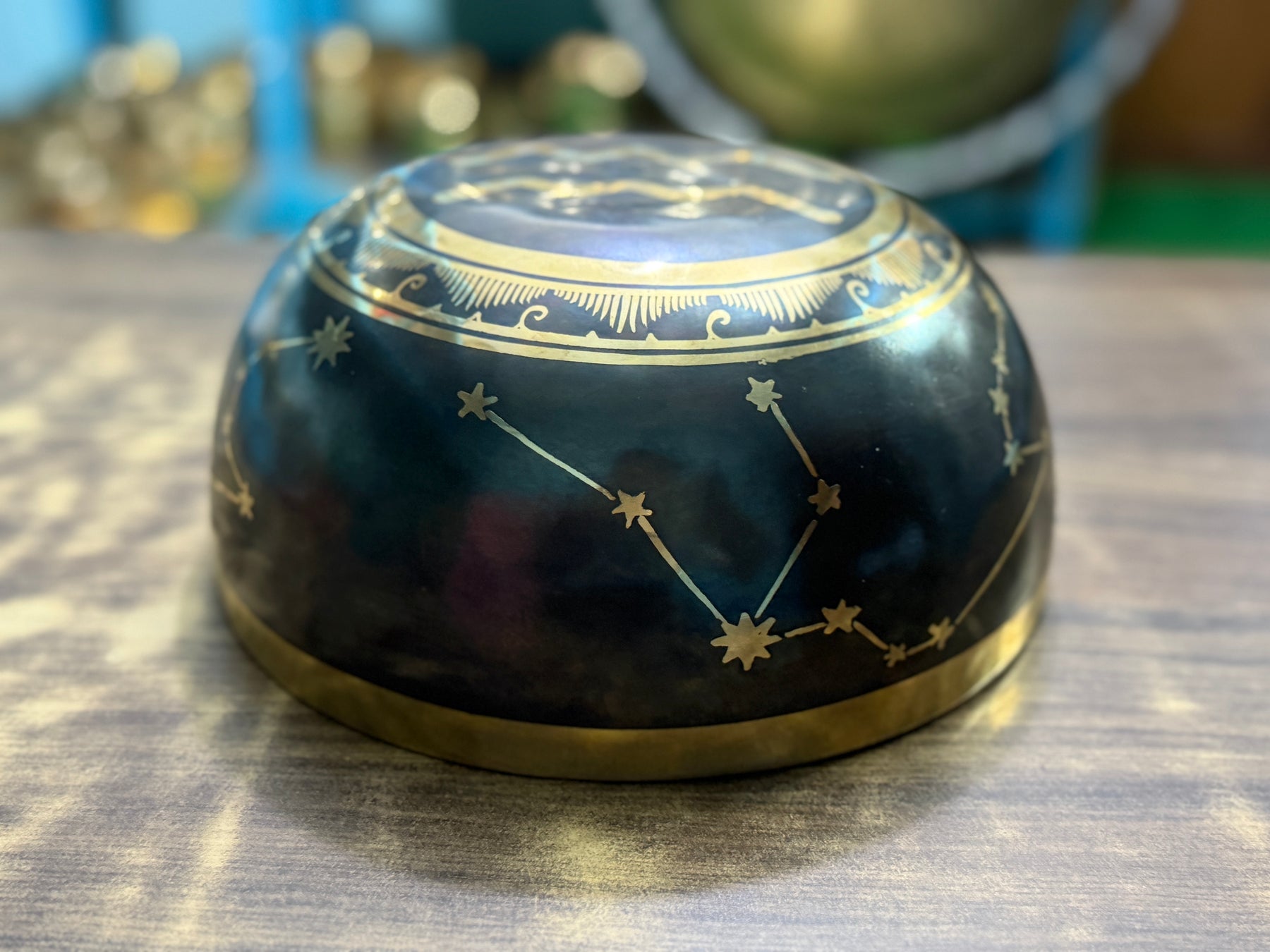 The Aquarius Singing Bowl - 9 inch Large | Handmade In Nepal