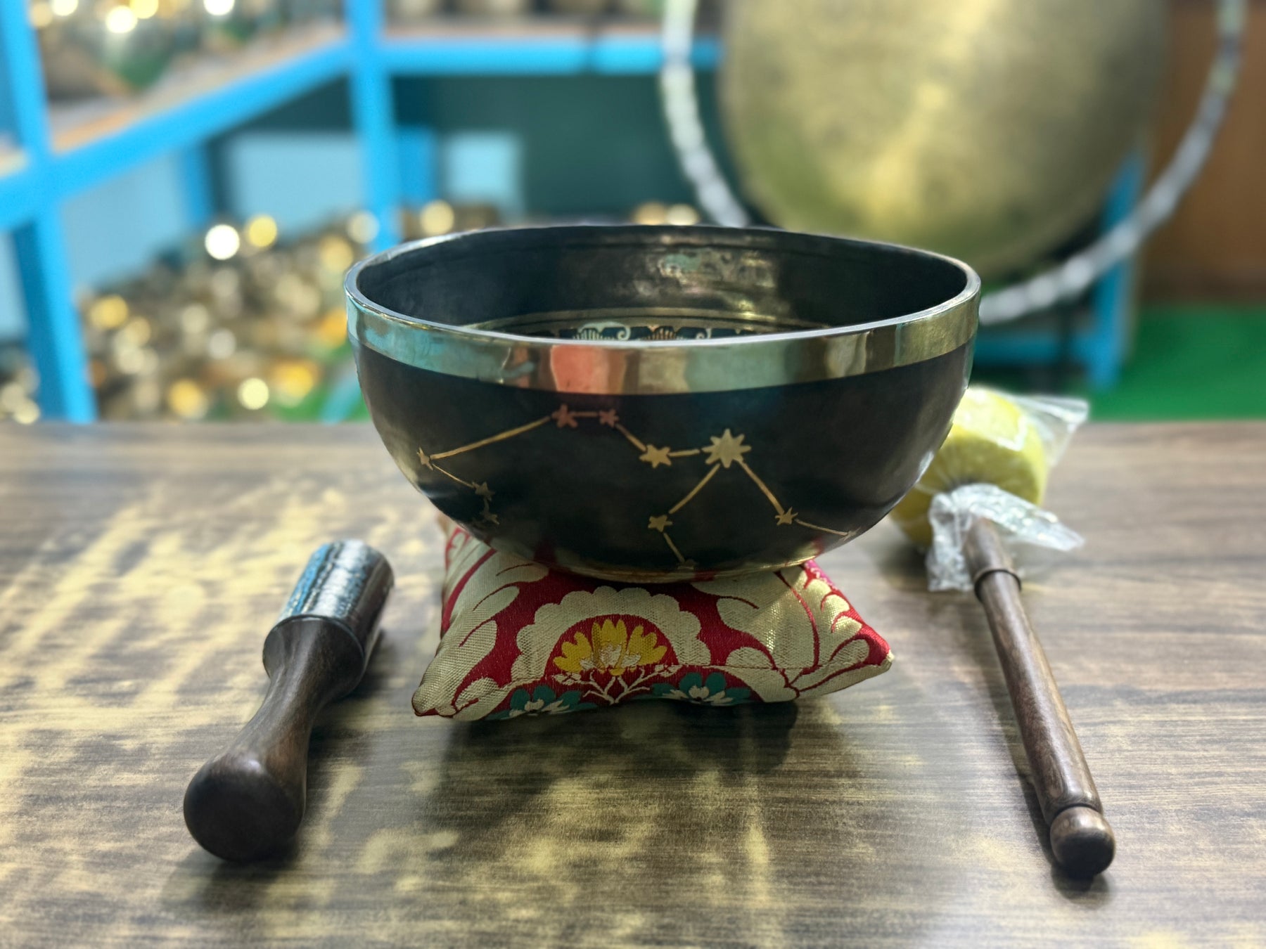 The Aquarius Singing Bowl - 9 inch Large | Handmade In Nepal