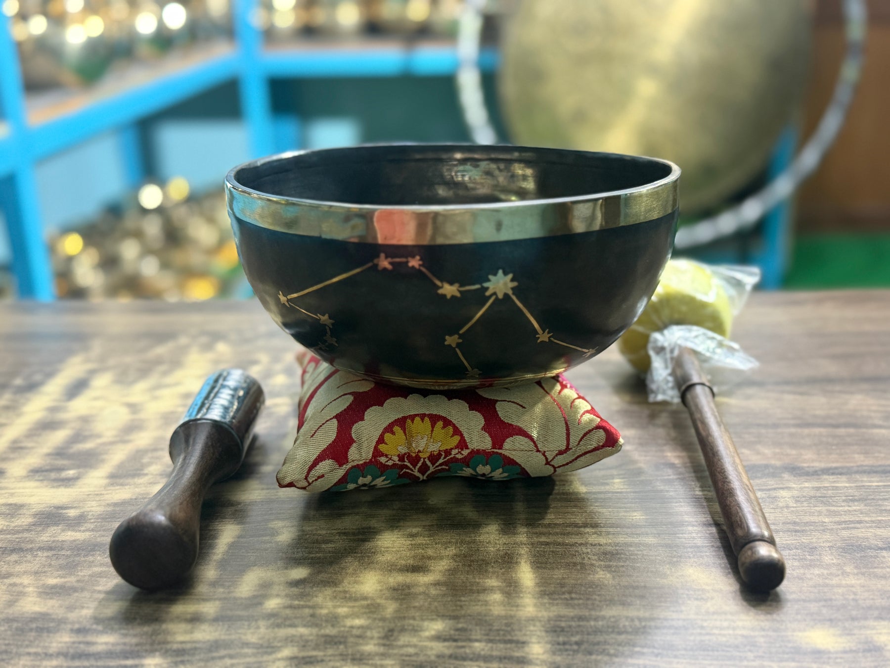 The Aquarius Singing Bowl - 9 inch Large | Handmade In Nepal