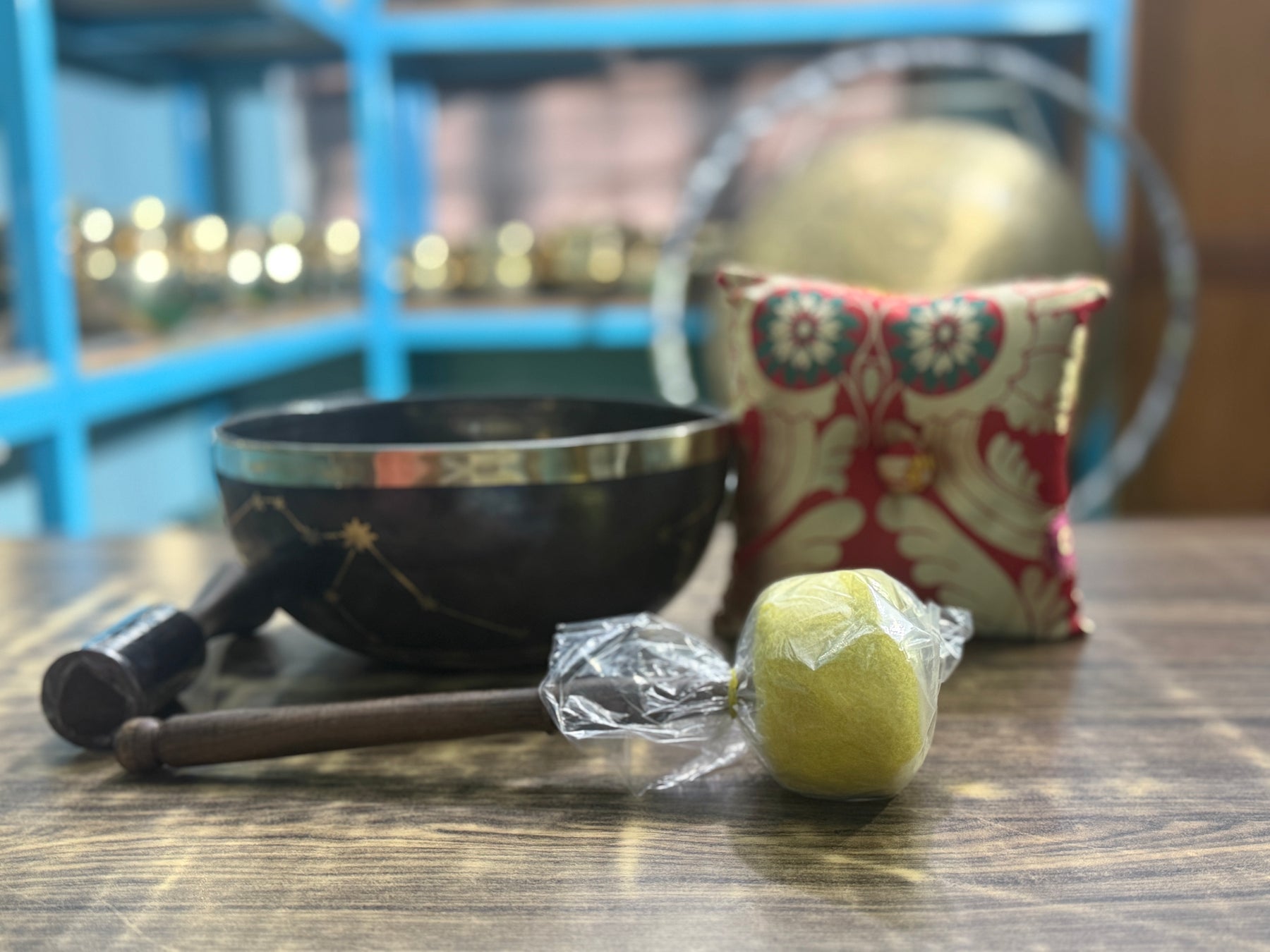 The Aquarius Singing Bowl - 9 inch Large | Handmade In Nepal