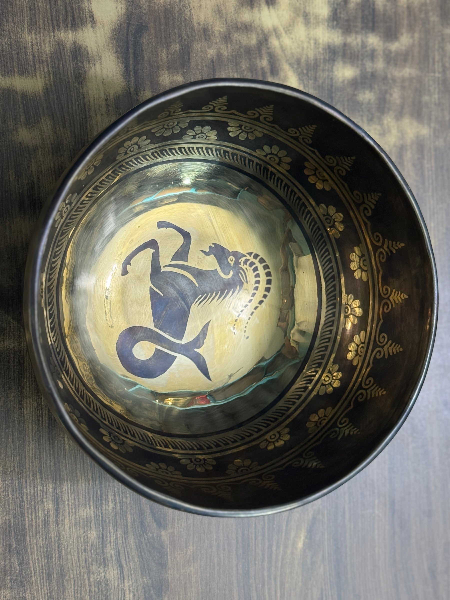 The Capricorn Singing Bowl - 9 inch Large | Handmade In Nepal
